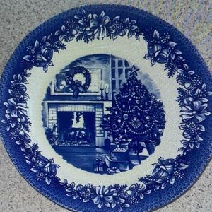 Legend British Heritage Christmas Fireplace dinner plate
